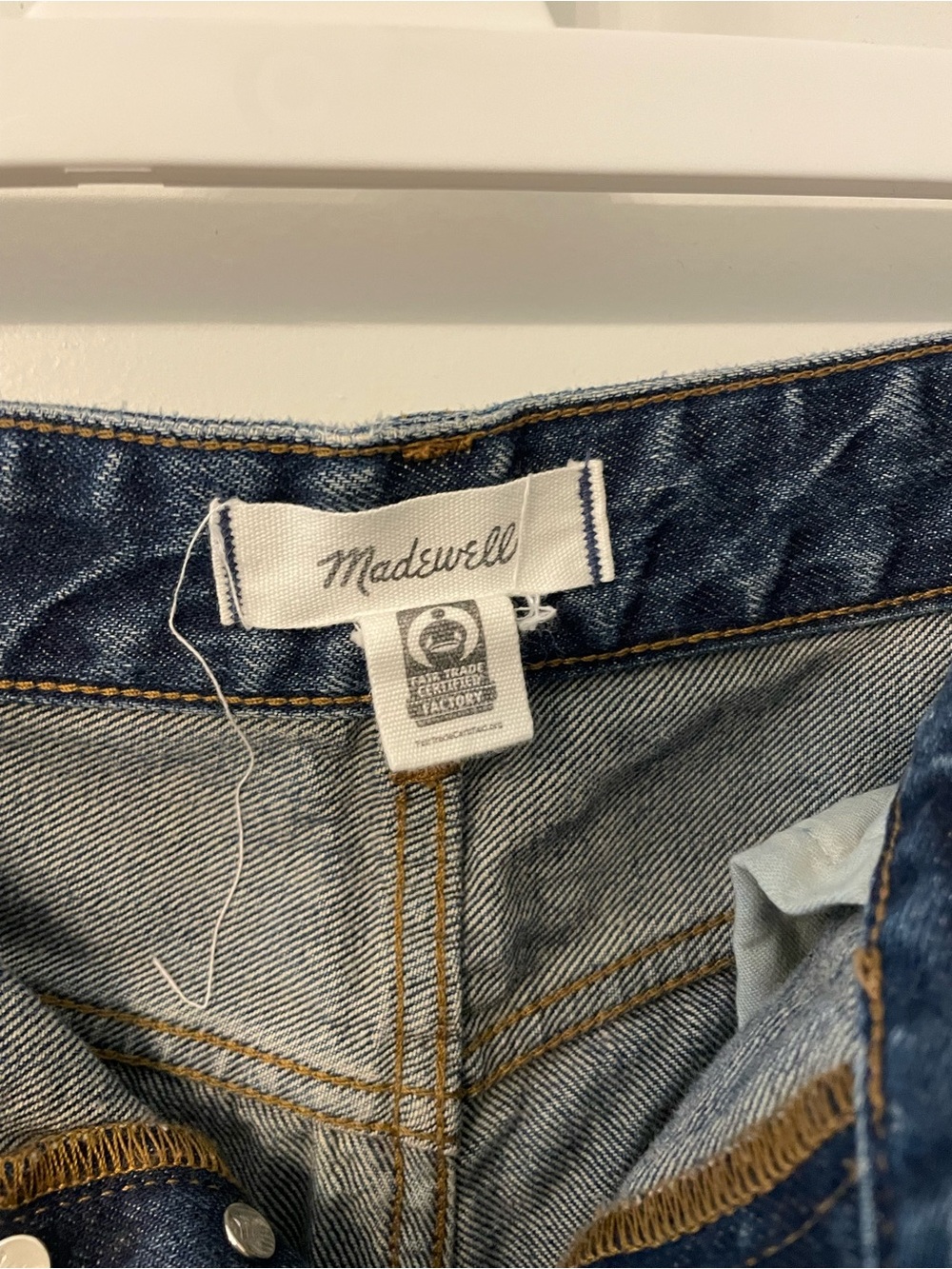 Madewell - The Darted Barrel-Leg Jean - Dark Blue - Picture 5 of 7